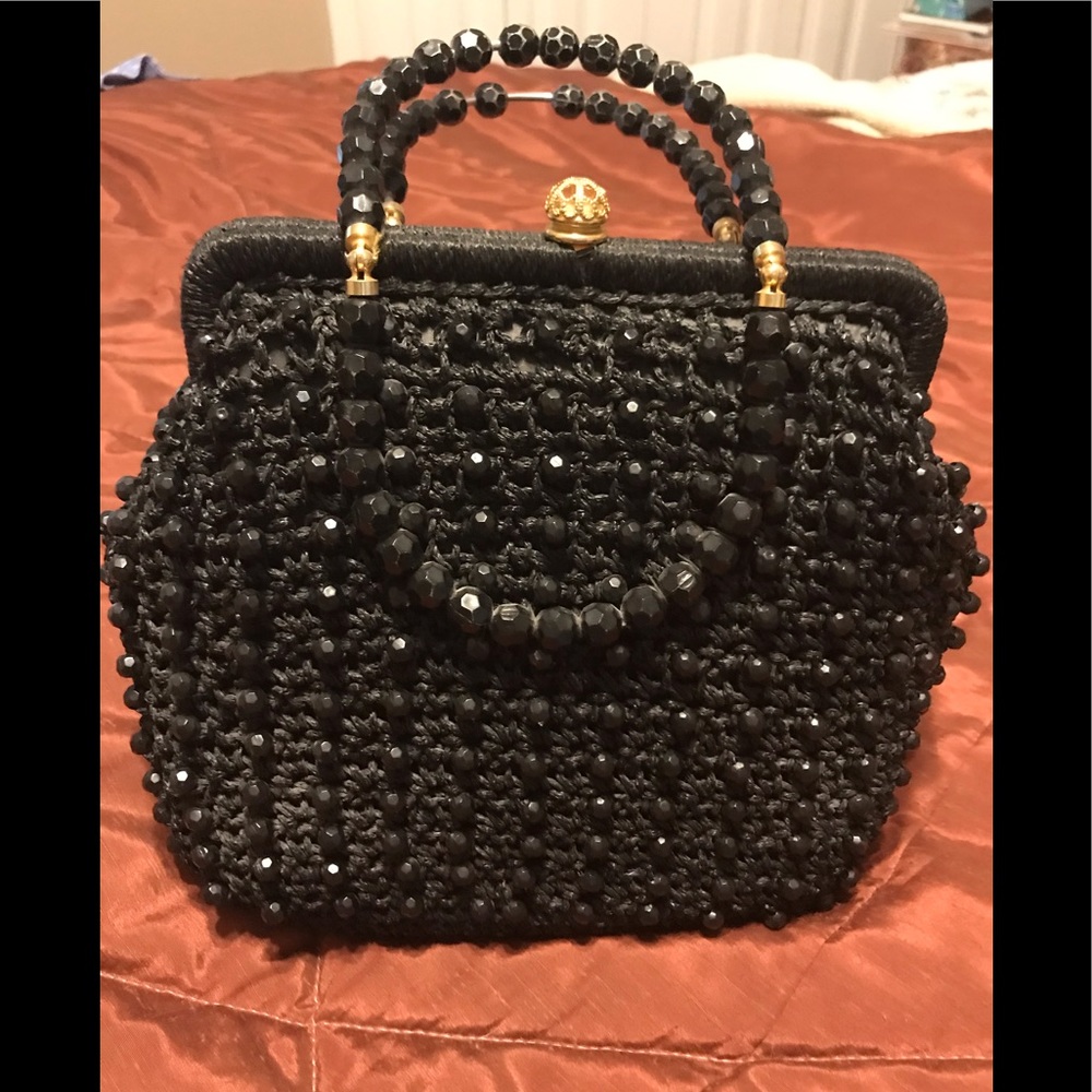 Vintage purse with beats